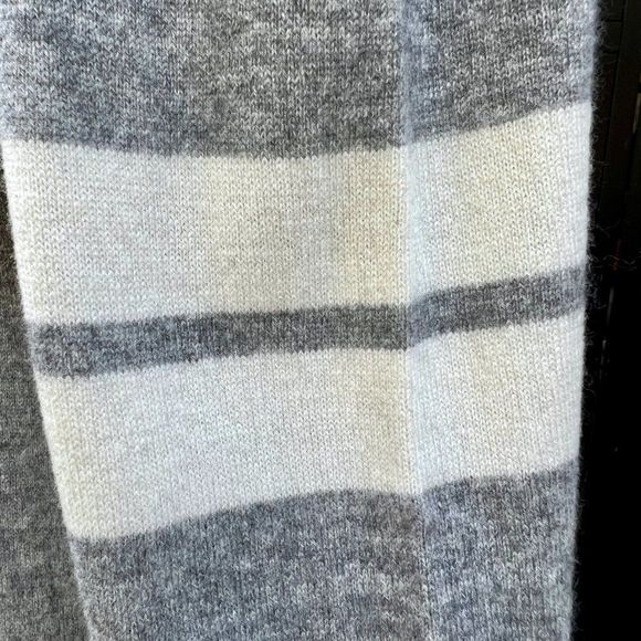 Gray Women's Sweater - Picture 5 of 5